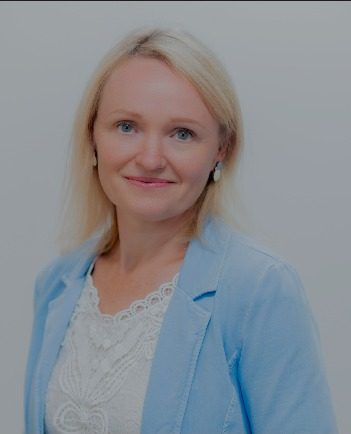 Marge Kaljurand — Selged suhted asutaja